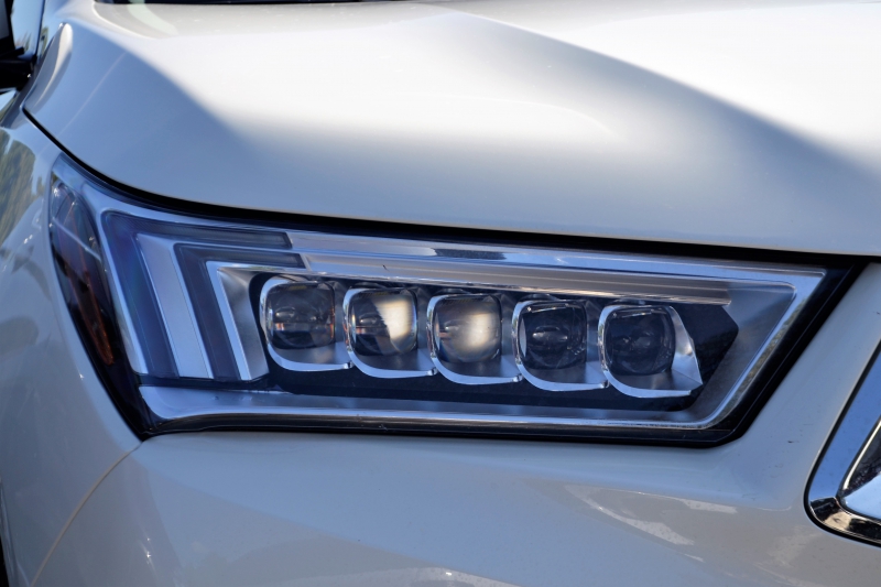 automobile-HYERES-min_acura-headlamp-2834131